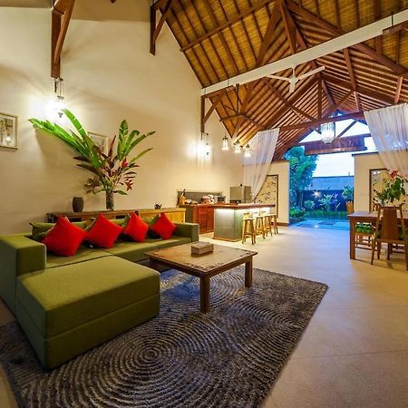 Luxury 3Br Infinity Jungle View Aashaya Villa Ubud ภายนอก รูปภาพ
