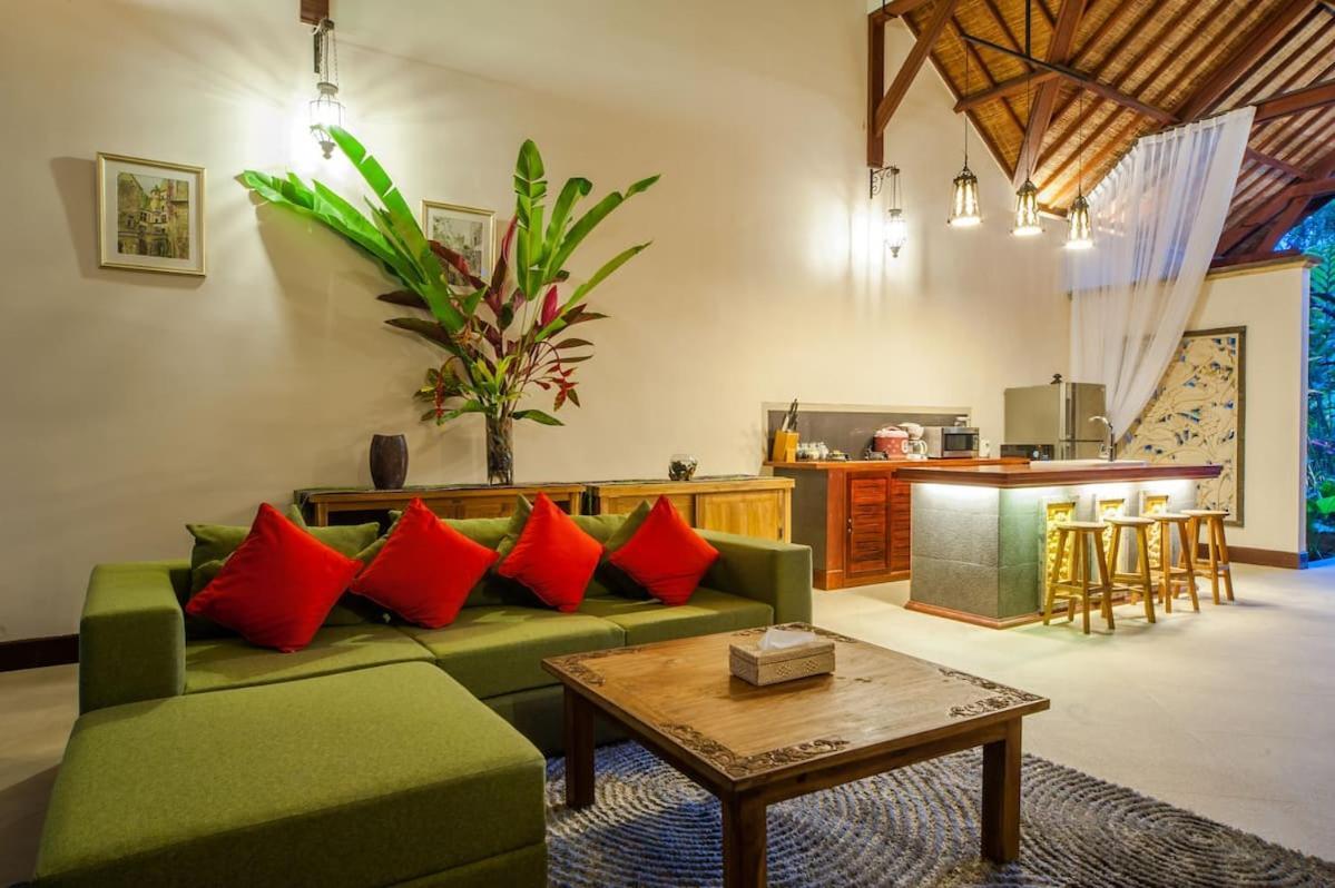 Luxury 3Br Infinity Jungle View Aashaya Villa Ubud ภายนอก รูปภาพ
