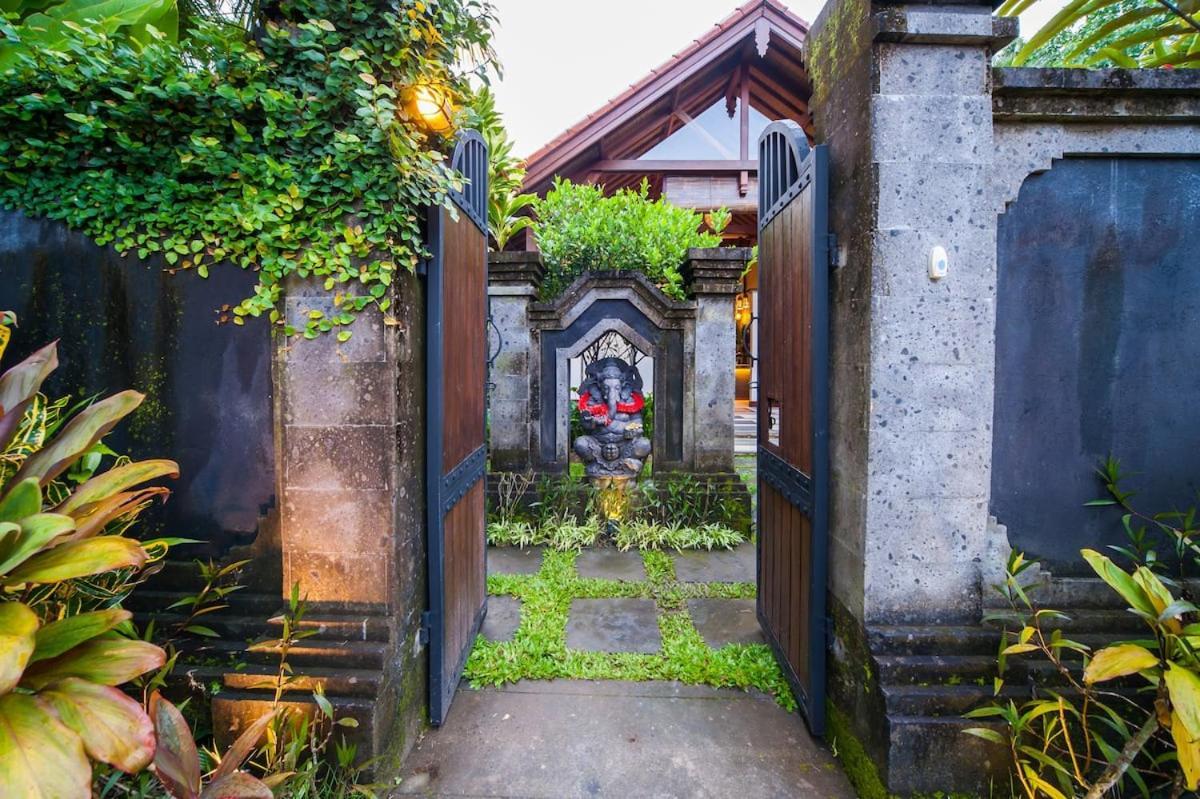 Luxury 3Br Infinity Jungle View Aashaya Villa Ubud ภายนอก รูปภาพ